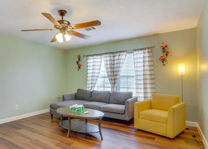 Home: Near Dell Diamond & Waterpark! Round Rock