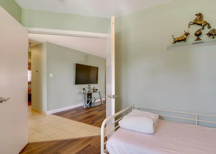 Home: Near Dell Diamond & Waterpark! Round Rock